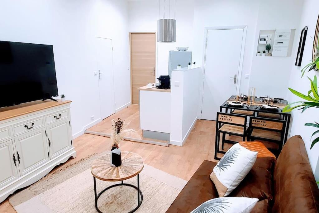 7 Couchages Aux Portes Des Celebres Parfumeries Wifi グラース エクステリア 写真