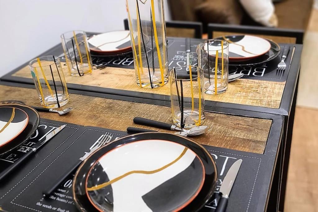 7 Couchages Aux Portes Des Celebres Parfumeries Wifi グラース エクステリア 写真