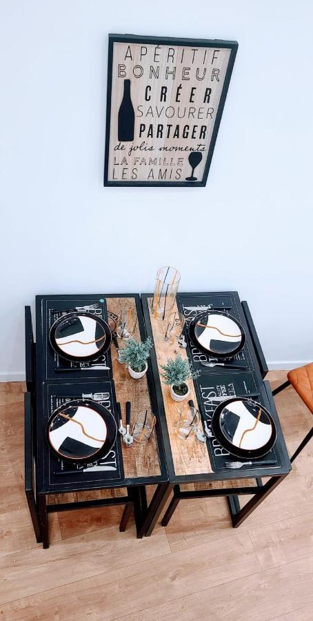 7 Couchages Aux Portes Des Celebres Parfumeries Wifi グラース エクステリア 写真